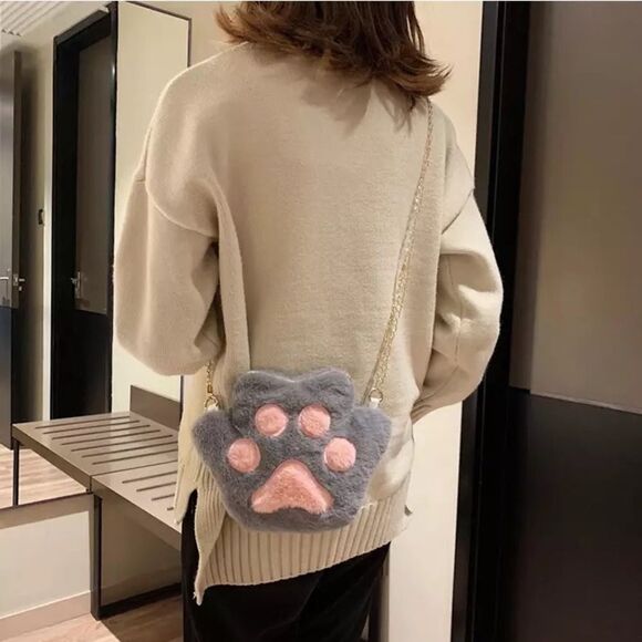 🆕Gray Faux Fur Cat Paw Crossbody Bag Purse - Picture 5 of 6